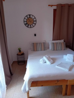 Φiloxenia Apartments